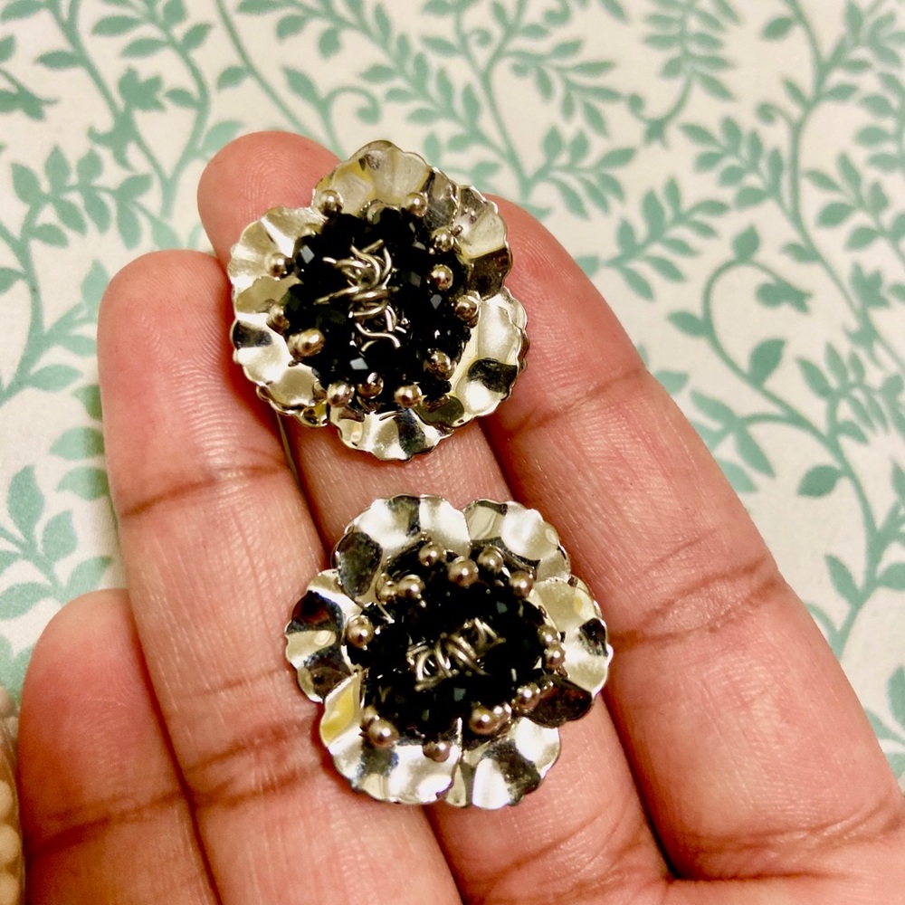 Metal flower stud earrings
